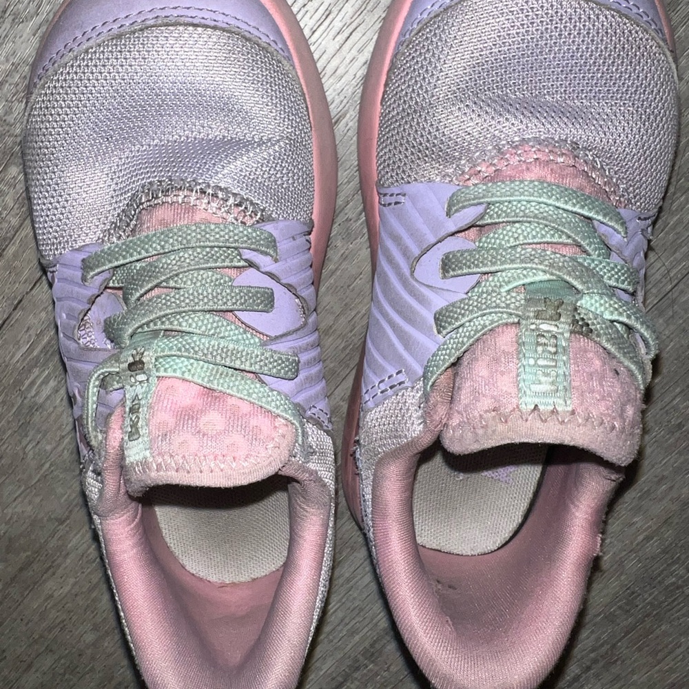 KIZIK Toddler girls (young girl) size 10 - Pink & Lavender Athletic Sneakers